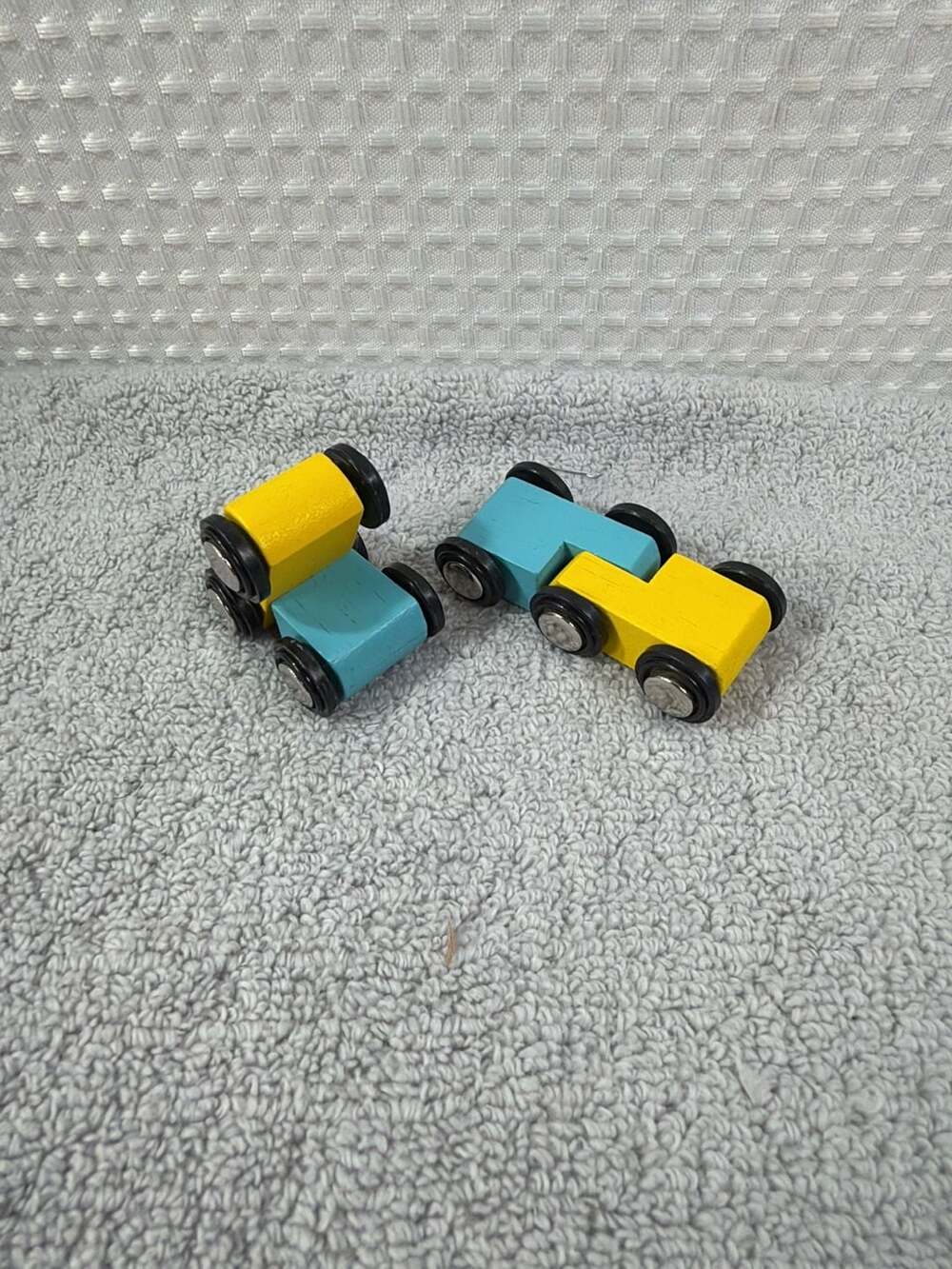 Brio Wooden Magnetic Toy Cars Blue And Yellow